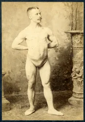 怪力男の肖像、1890年頃